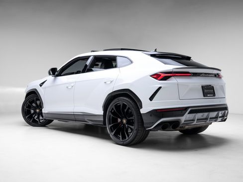 Used 2021 Lamborghini Urus image 48