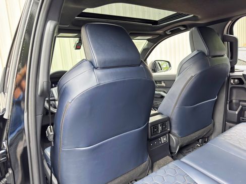 Used 2025 Toyota 4Runner Platinum AWD/4WD image 40