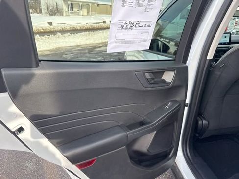 Certified 2022 Ford Escape SE w/ Cold Weather Package image 36