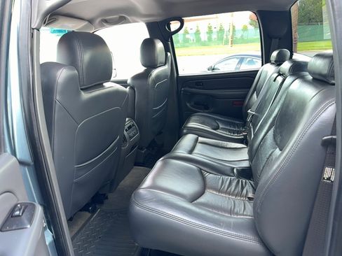 Used 2007 Chevrolet Silverado 2500 LT w/ Heavy-Duty Power Package AWD/4WD image 14