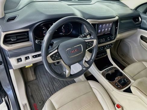 Used 2021 GMC Acadia Denali w/ Denali Technology Package FWD image 30