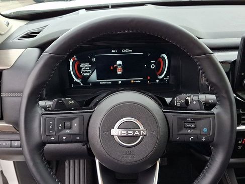 Used 2024 Nissan Pathfinder Platinum w/ Cargo Package image 21