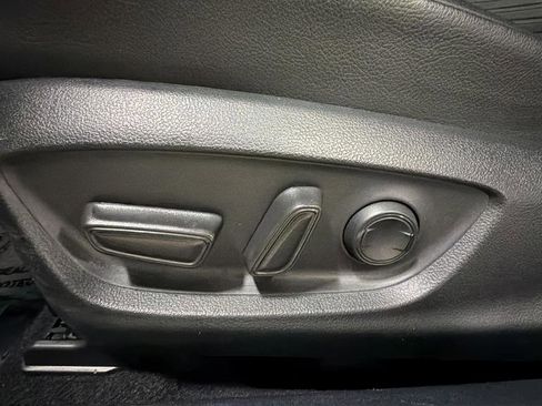 Used 2024 Toyota Camry SE w/ Convenience Package image 15