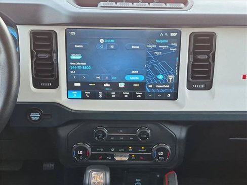 Used 2025 Ford Bronco Heritage Edition AWD/4WD image 15