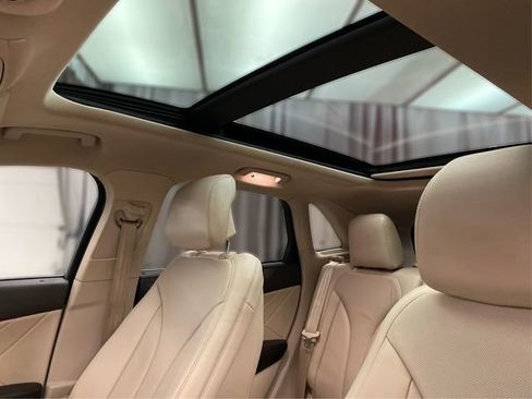 Used 2018 Lincoln MKC Reserve image 25