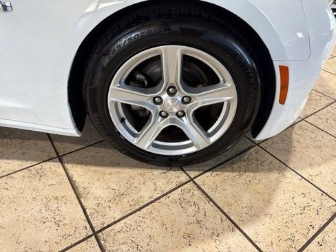 Used 2020 Chevrolet Camaro LT image 11