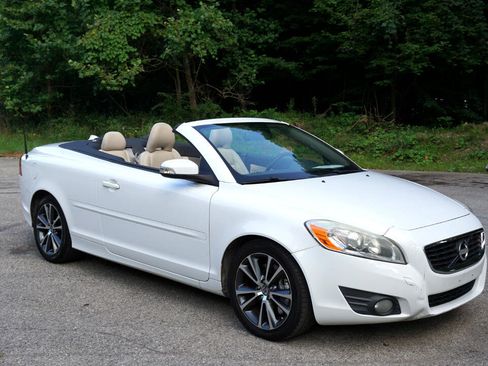 Used 2011 Volvo C70 T5 image 7