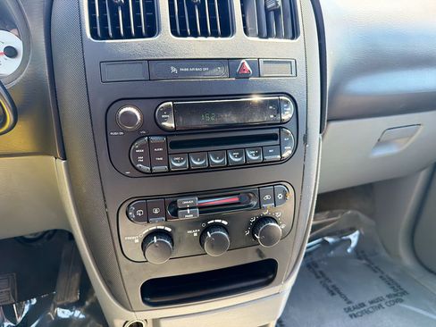Used 2006 Dodge Grand Caravan SE w/ Popular Equipment Group I FWD image 9