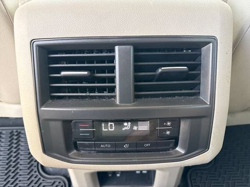 Used 2023 Volkswagen Atlas SE AWD/4WD image 22