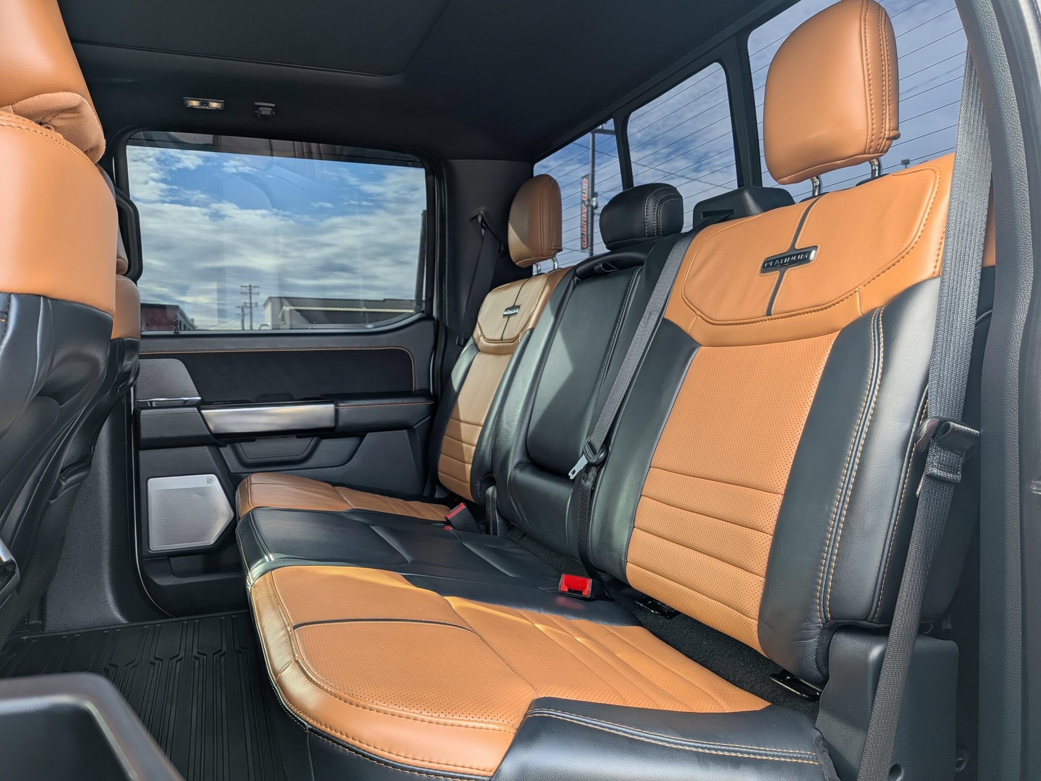Used 2021 Ford F150 Platinum w/ FX4 Off-Road Package AWD/4WD image 7