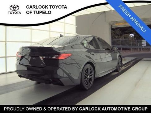 Used 2025 Toyota Camry SE w/ Convenience Package FWD image 4