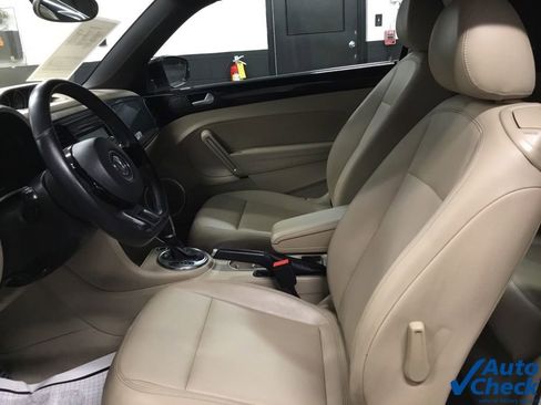 Used 2013 Volkswagen Beetle 2.0T image 33