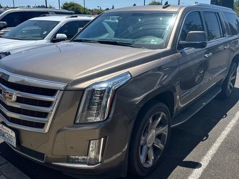 Used 2015 Cadillac Escalade ESV Premium AWD/4WD image 11