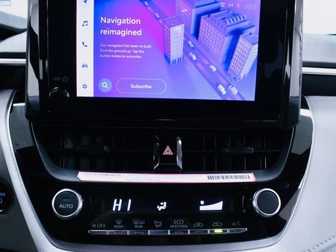 Used 2024 Toyota Corolla SE image 17