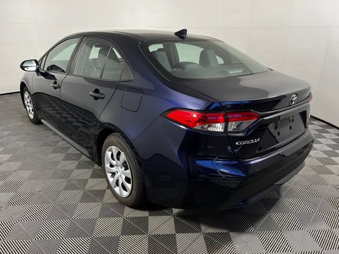 Used 2025 Toyota Corolla LE FWD image 7