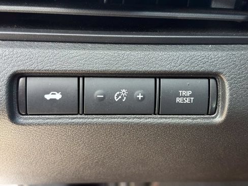 Used 2024 Nissan Altima 2.5 SR FWD image 20