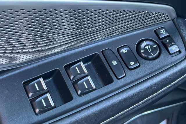 Used 2023 Acura MDX w/ Technology Package FWD image 12