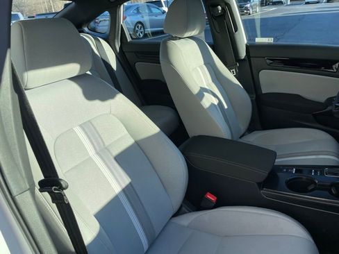 Certified 2025 Honda Civic Sport image 31