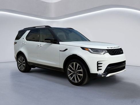New 2026 Land Rover Discovery Dynamic SE image 7
