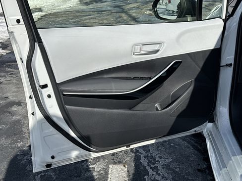 Used 2023 Toyota Corolla XSE image 14