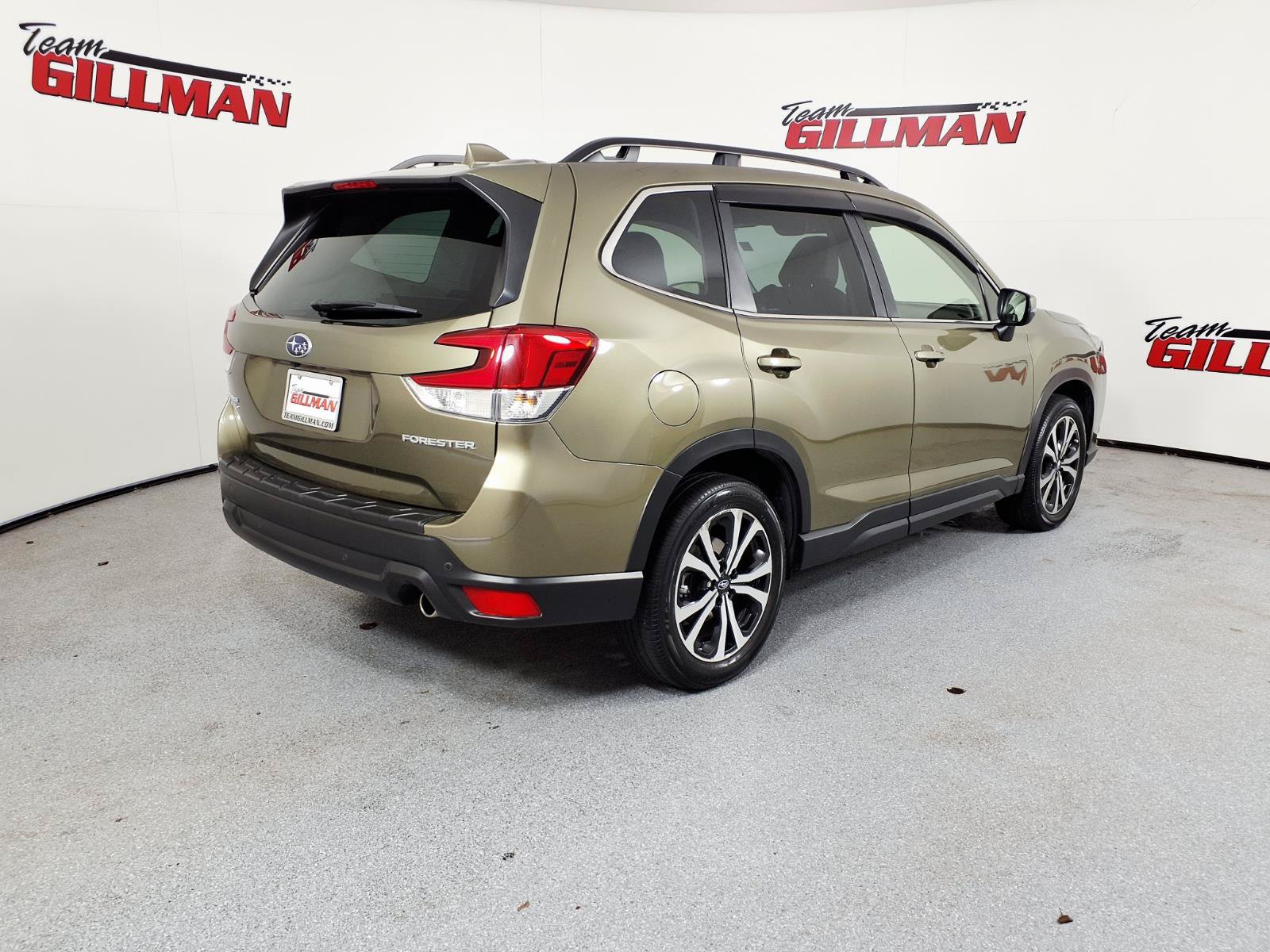 Used 2023 Subaru Forester Limited AWD/4WD image 6