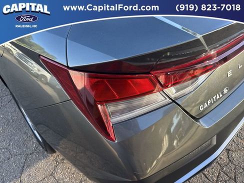 Used 2024 Hyundai Elantra SE image 15