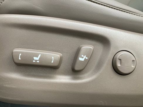 Used 2023 Lexus GX 460 Premium image 13