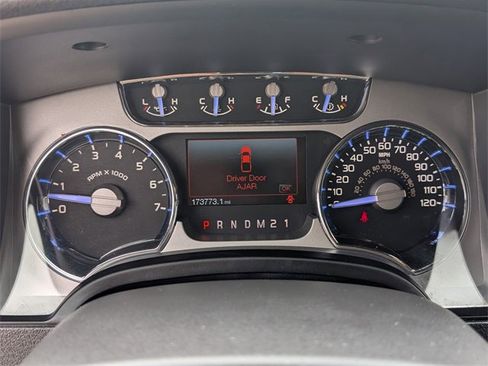 Used 2011 Ford F150 Platinum image 18