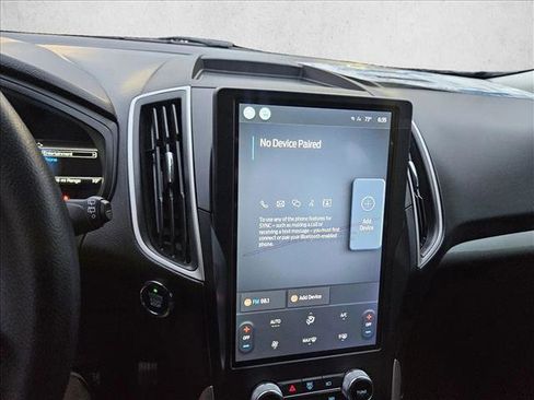 Used 2024 Ford Edge SE image 14