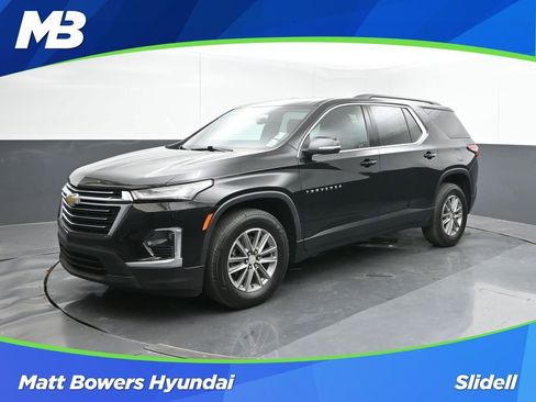 Used 2023 Chevrolet Traverse LT FWD image 1