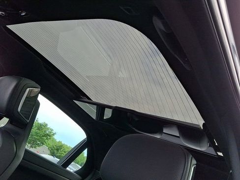 New 2025 BMW 750e xDrive 750e xDrive w/ Executive Package image 13