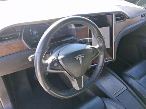 Used 2021 Tesla Model X Long Range image 4