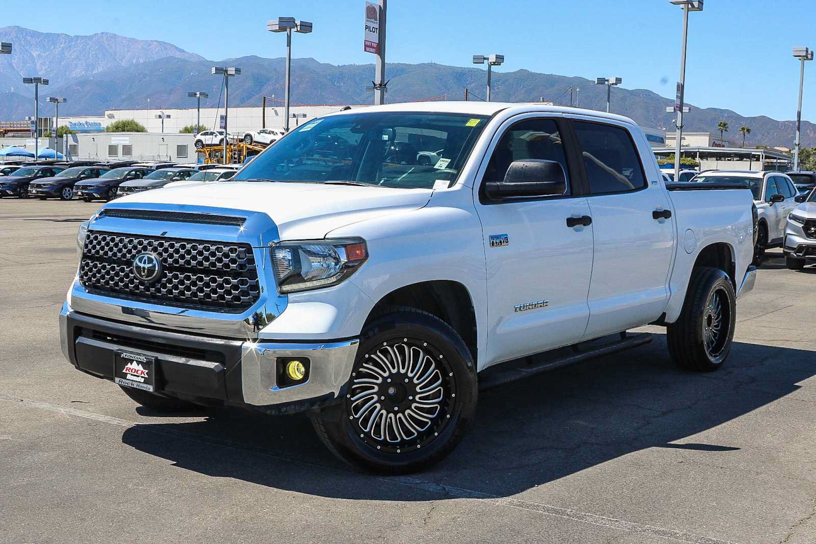 Used 2019 Toyota Tundra SR5 w/ SR5 Upgrade Package RWD image 1