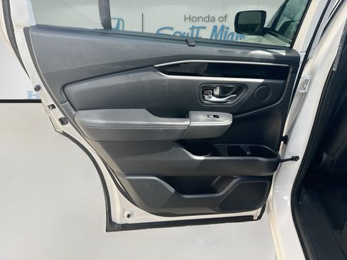 Used 2023 Honda Pilot EX-L image 25