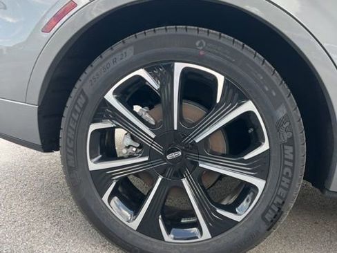 Used 2025 Lincoln Nautilus Reserve AWD/4WD image 20