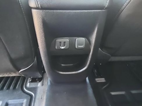 Used 2022 Chevrolet Colorado LT w/ Fleet Safety Package image 14