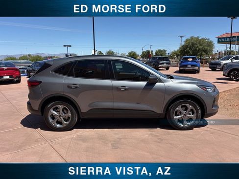 Certified 2025 Ford Escape ST-Line AWD/4WD image 10