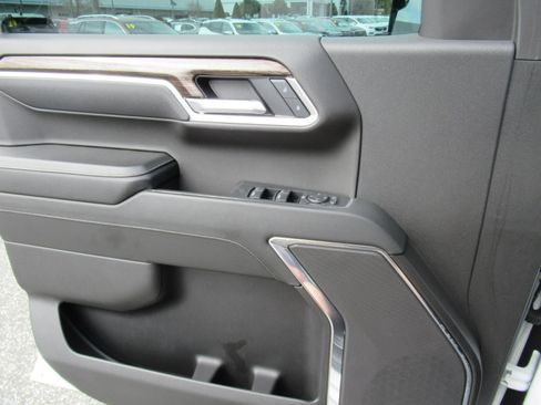 Used 2025 GMC Sierra 1500 Elevation RWD image 17