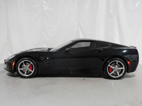 Used 2014 Chevrolet Corvette Stingray Coupe w/ 3LT Preferred Equipment Group RWD image 2