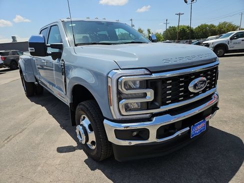 New 2026 Ford F350 King Ranch w/ Chrome Package AWD/4WD image 2