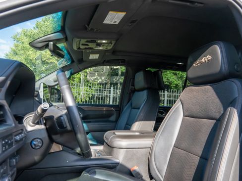 Used 2021 Chevrolet Tahoe High Country w/ Premium Package AWD/4WD image 11