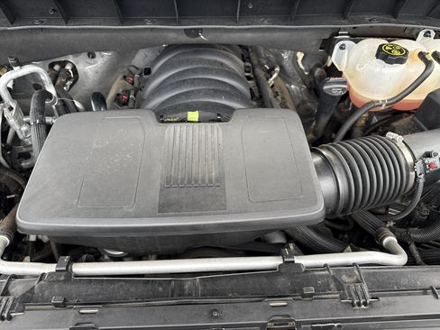 Used 2023 Chevrolet Silverado 1500 RST w/ Z71 Off-Road Package AWD/4WD image 32