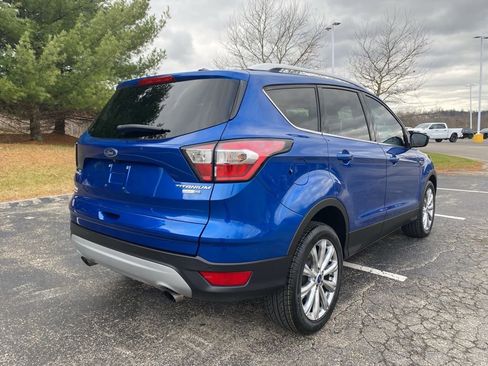 Used 2017 Ford Escape Titanium image 3
