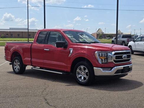 Used 2023 Ford F150 XLT w/ Equipment Group 302A High RWD image 3