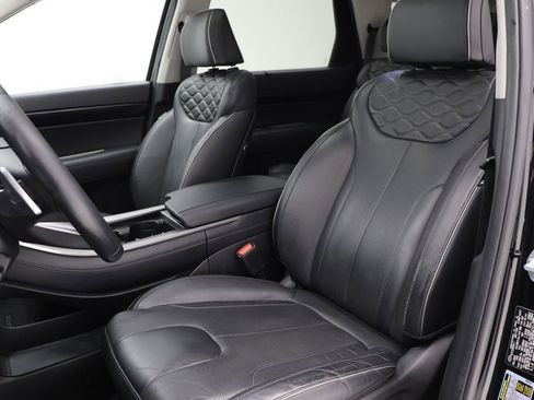 Used 2021 Hyundai Palisade Limited image 18