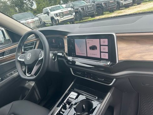 New 2026 Volkswagen Atlas SE FWD image 30