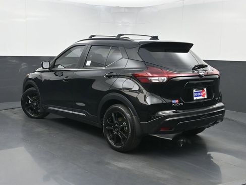 Used 2023 Nissan Kicks SR w/ SR Premium Package FWD image 23