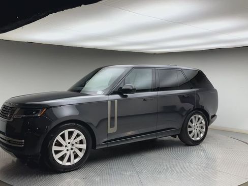 Certified 2025 Land Rover Range Rover SE AWD/4WD image 6
