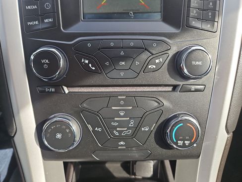 Used 2016 Ford Fusion SE image 28