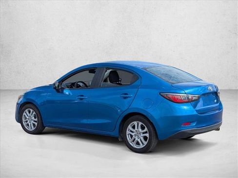 Used 2017 Toyota Yaris iA image 7